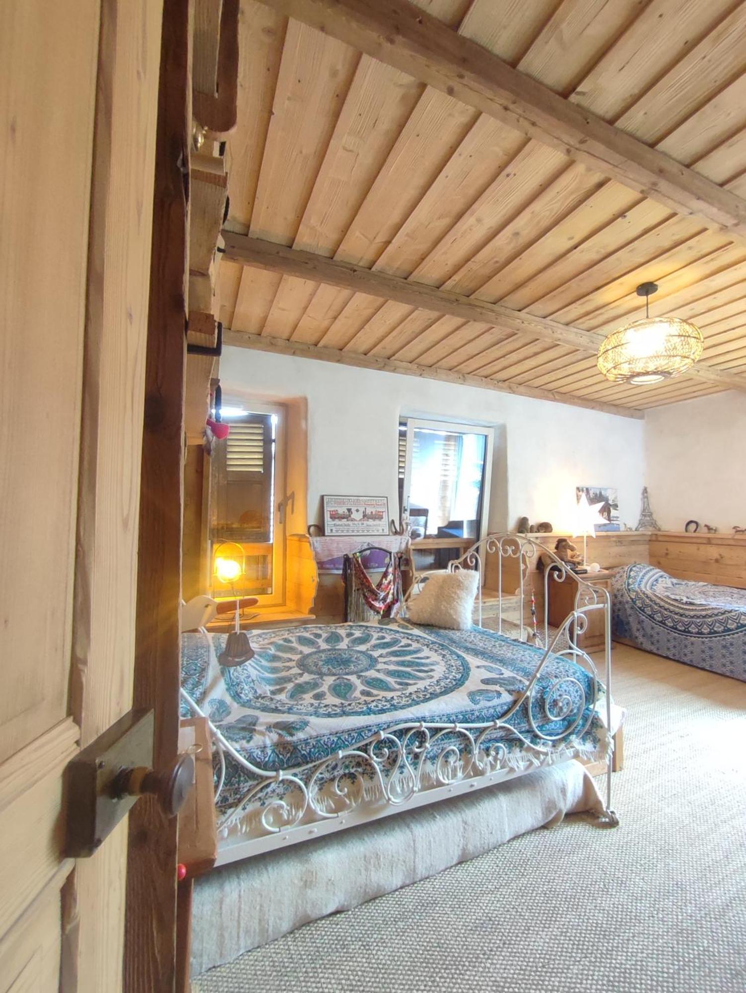 Chambre Atypique 2 Pers 200M Du Lac Сен-Жорйо Екстер'єр фото