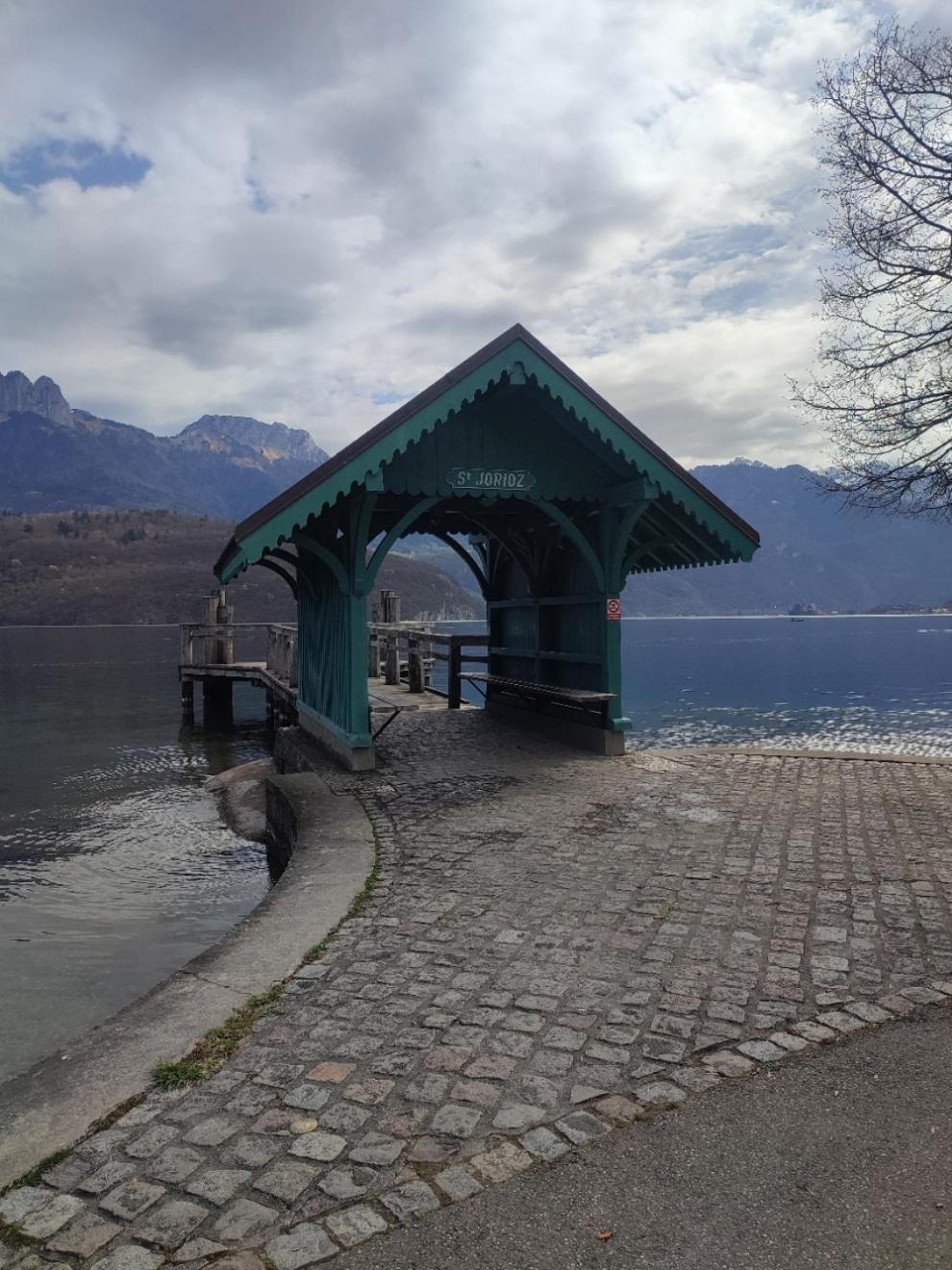 Chambre Atypique 2 Pers 200M Du Lac Сен-Жорйо Екстер'єр фото